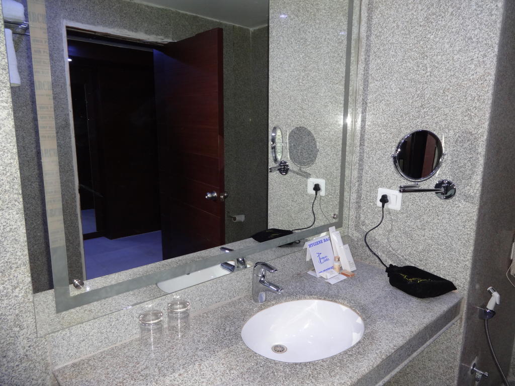 Hotel Patliputra Exotica Patna  Luaran gambar